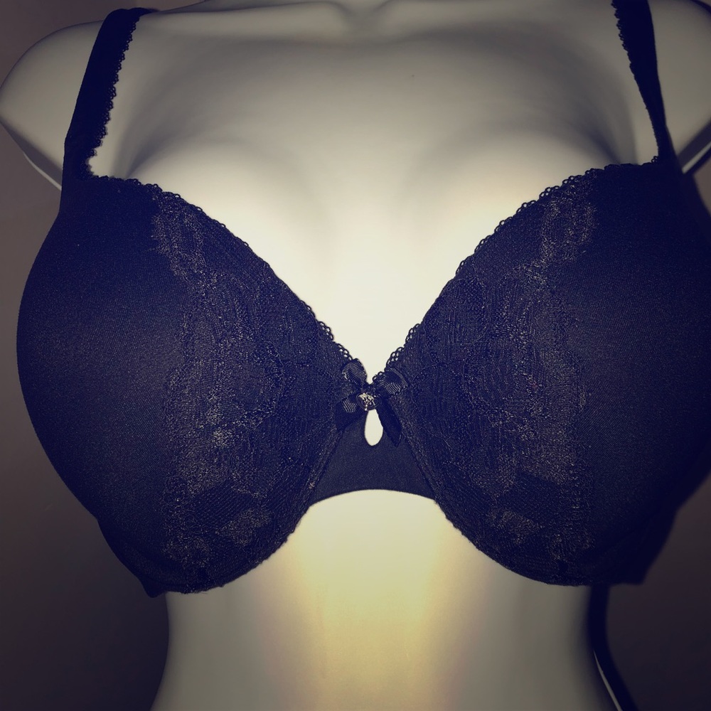 Black Victoria’s Secret Push Up Bra, Size 36D